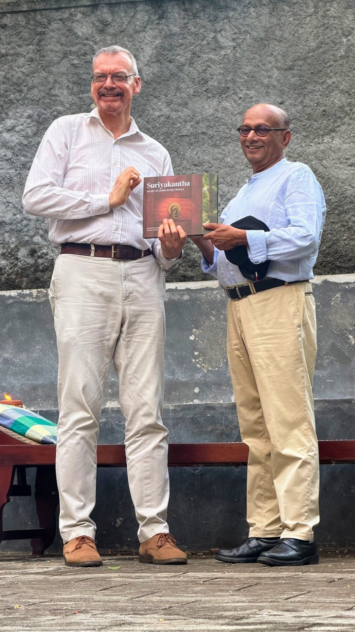 Chandra Wickramasinghe, founder of Connaissance de Ceylan and Thema Collection presenting the book to Rémi Lambert, Ambassador of France to Sri Lanka and the Maldives