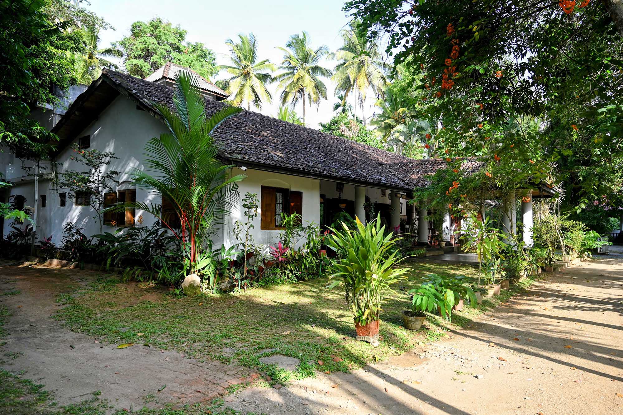 Suriyakantha walawwa, 18th-century house in Kandy &mdash; aerial view of the courtyard